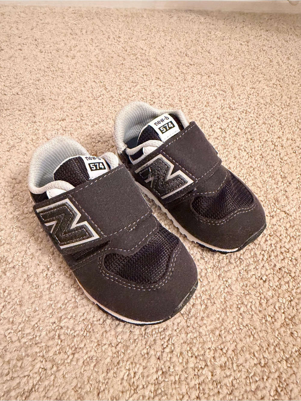 New Balance Kids' 574 Black Velcro Sneakers